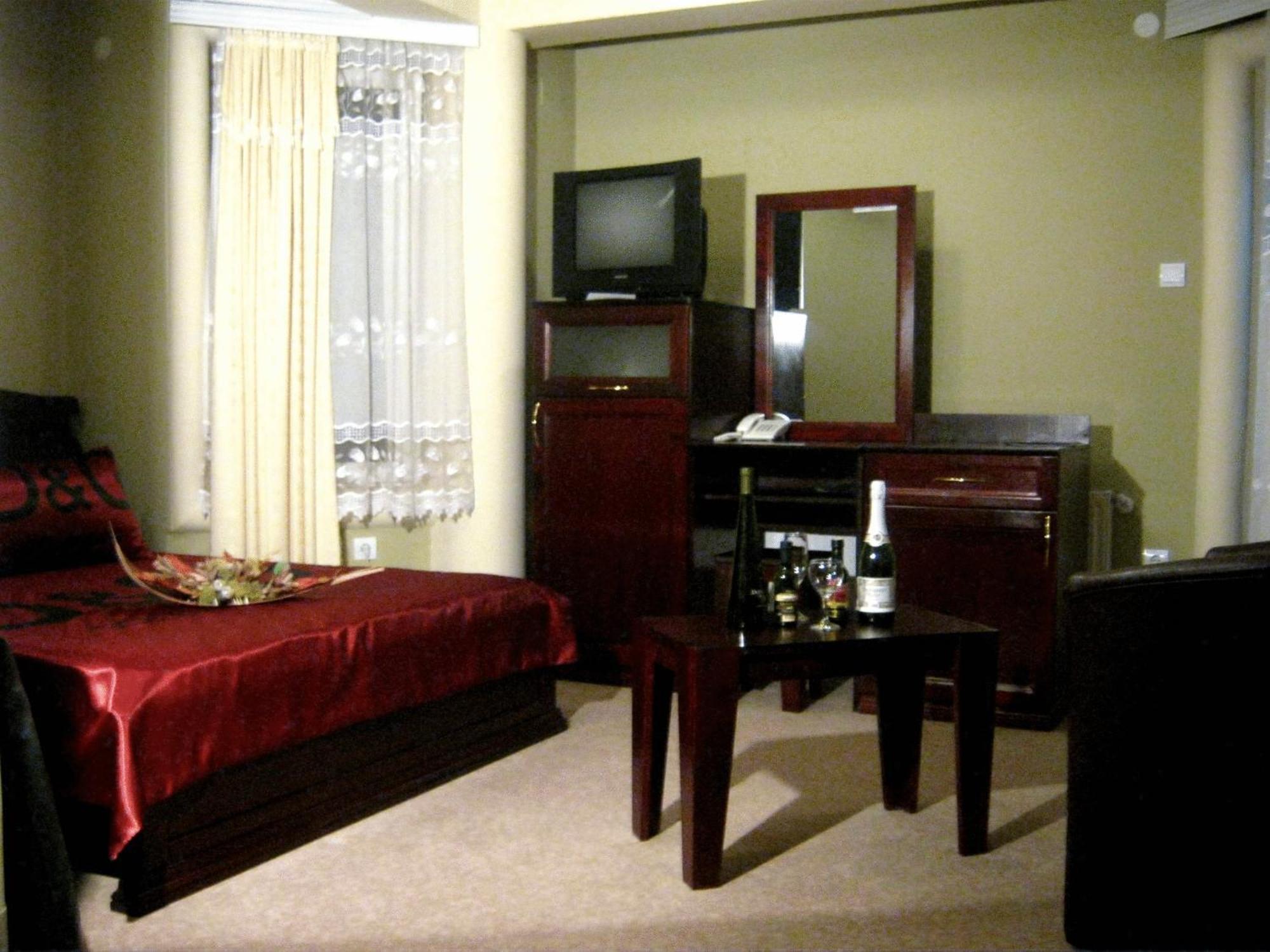 Hotel Vila Mitic Luxx Spa Centar Leskovac  Dış mekan fotoğraf