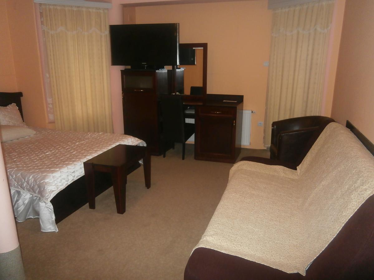 Hotel Vila Mitic Luxx Spa Centar Leskovac  Dış mekan fotoğraf
