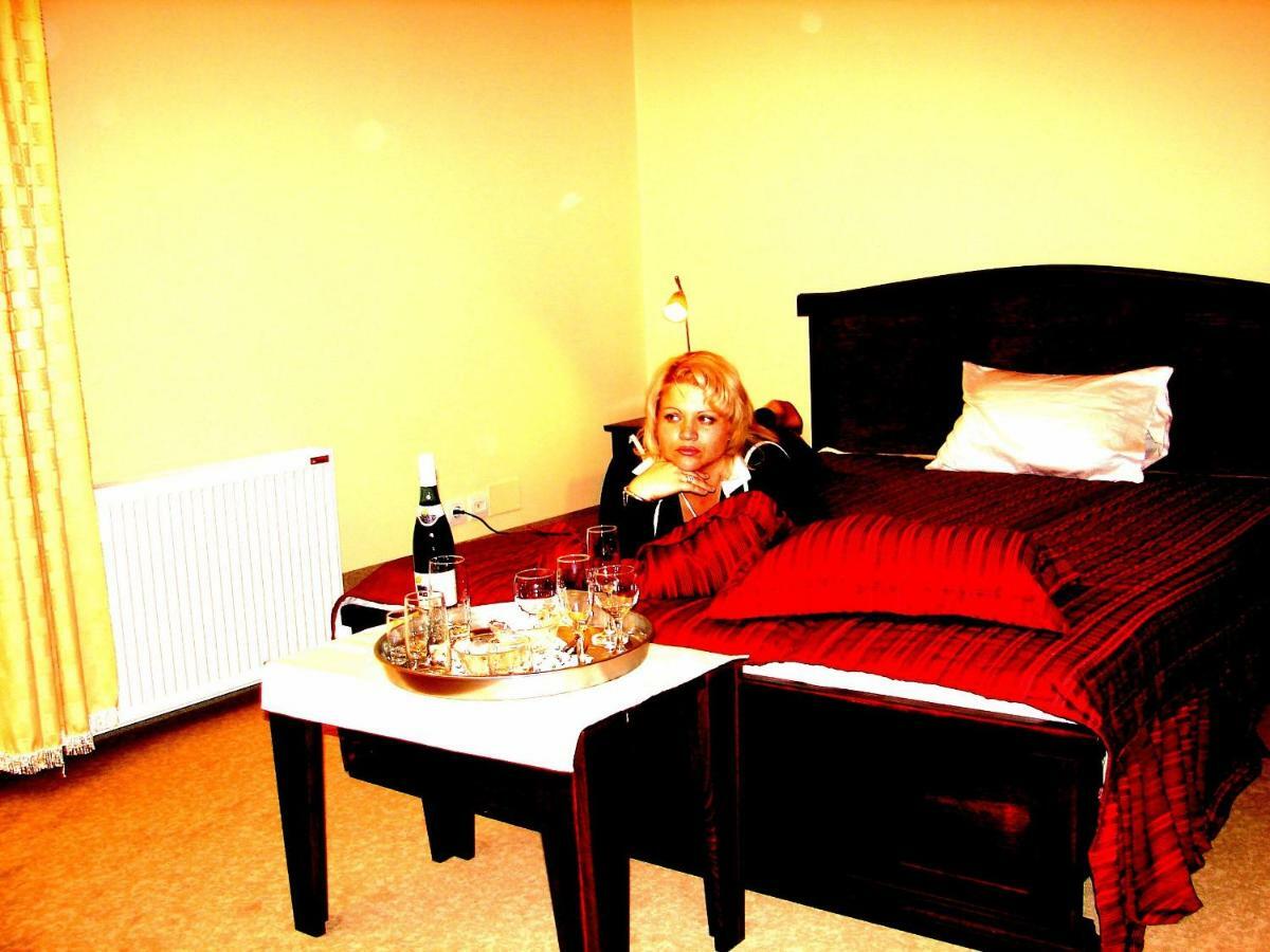 Hotel Vila Mitic Luxx Spa Centar Leskovac  Dış mekan fotoğraf